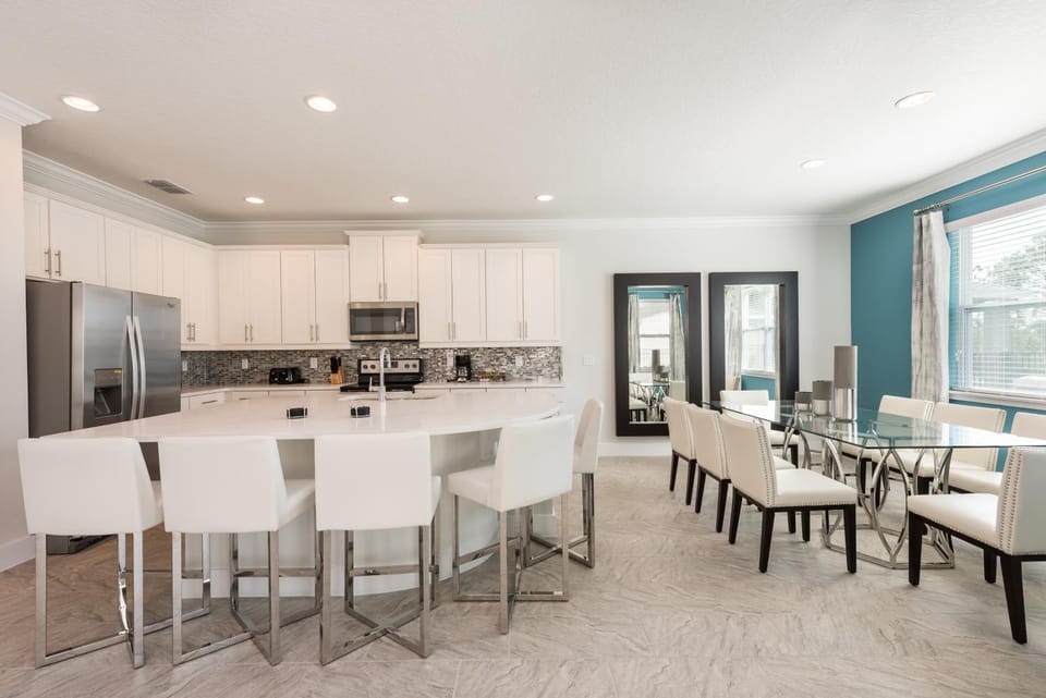 Kitchen or kitchenette, Dining area, dishwasher, oven, stove
