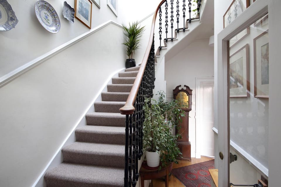 Sheens House Bed and Breakfast in Edinburgh