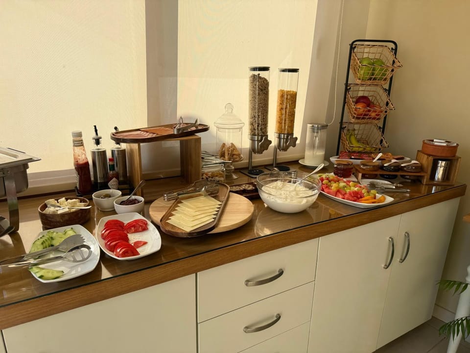 Kitchen or kitchenette, Food