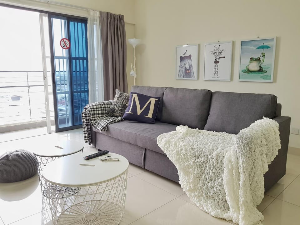 Living room, Decorative detail, Seating area