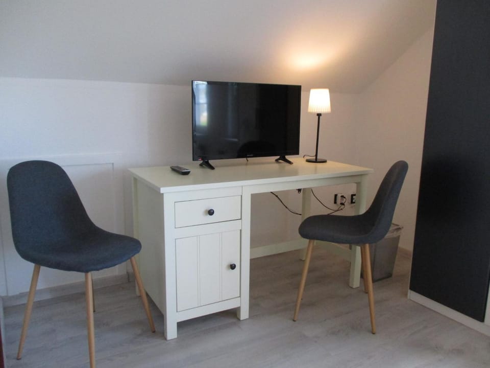 TV and multimedia, Seating area