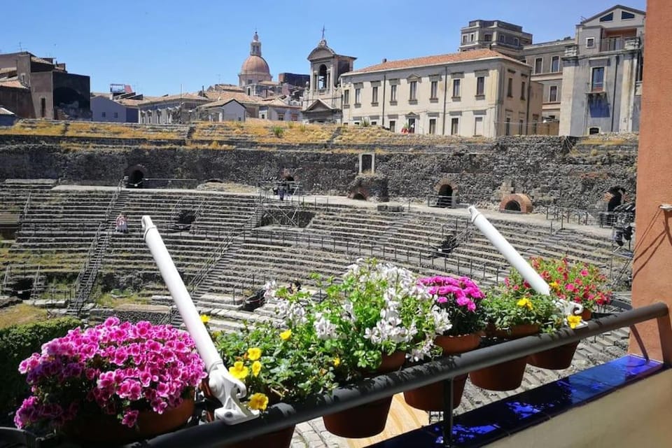 Day, Balcony/Terrace, Landmark view