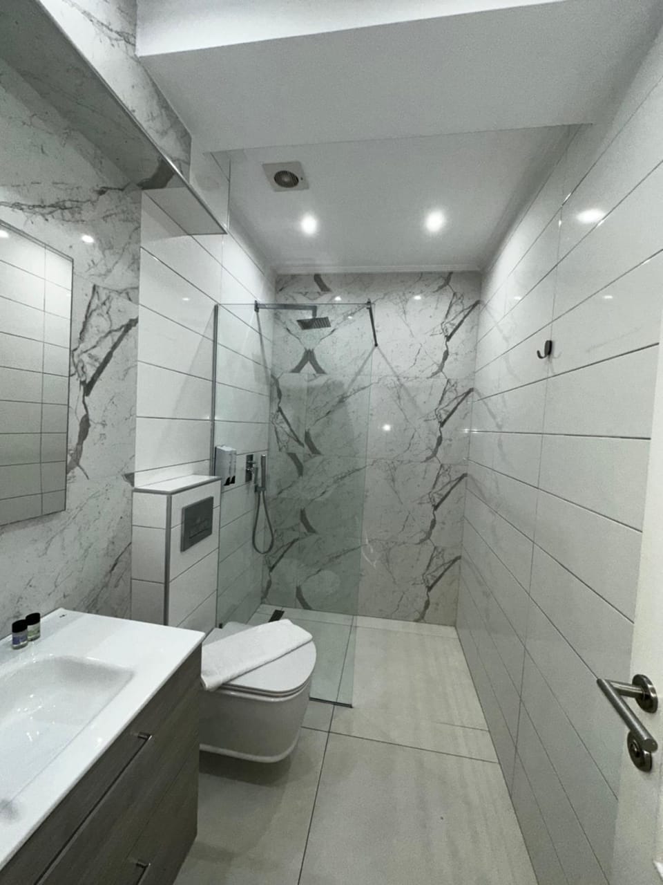 Ajsel Luxury Rooms Apartment in Sarandë