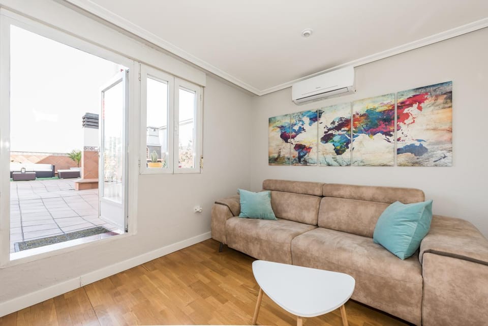 Bed, Balcony/Terrace, Living room