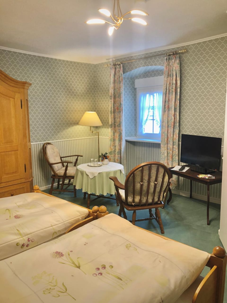 Alte Weinstuben Steinfelder Hof - B&B Bed and Breakfast in Cochem-Zell