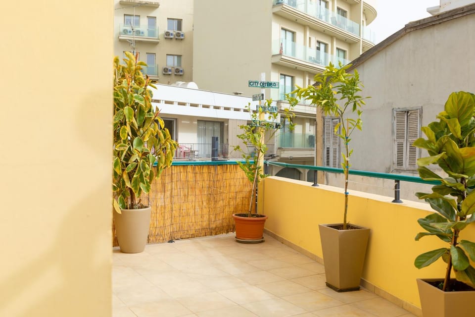 Property building, Balcony/Terrace