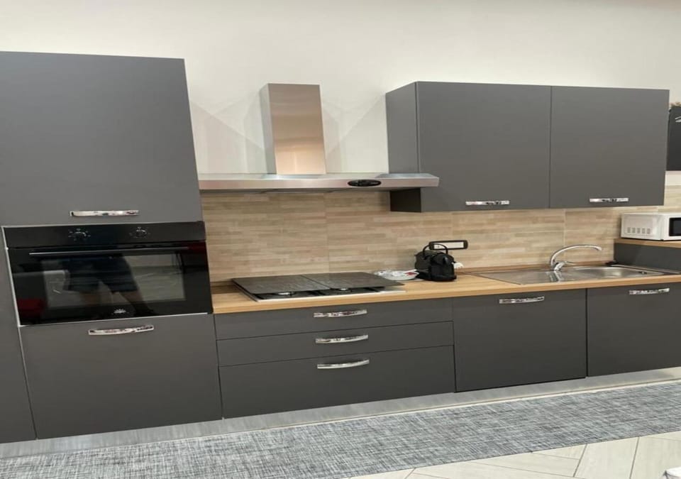 Kitchen or kitchenette, Kitchen or kitchenette, Living room