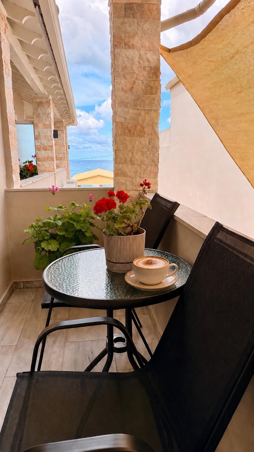 Patio, Day, Natural landscape, View (from property/room), Balcony/Terrace, Dining area