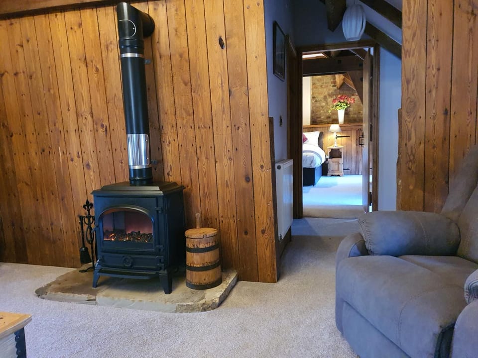 Mill House 2 Bedrooms & The Grainary 1 Bedroom Apartment in England