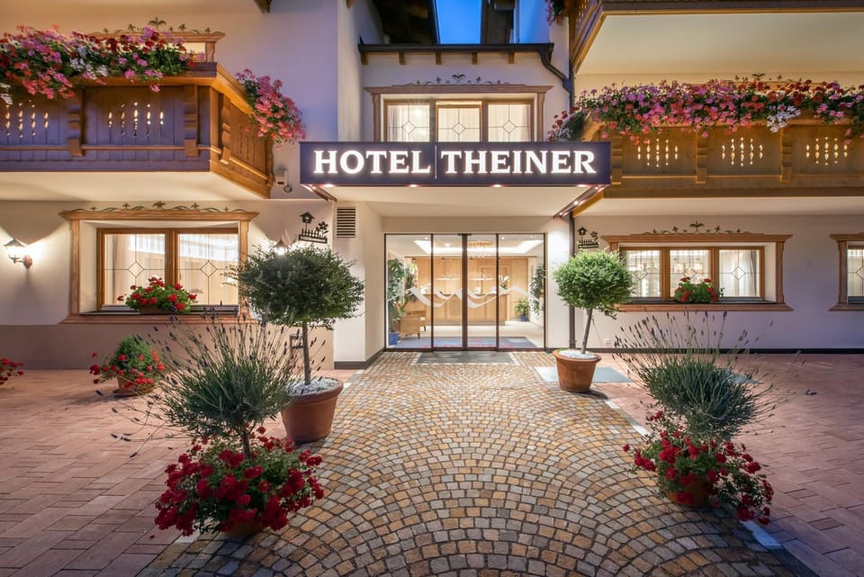 Facade/entrance, Property logo or sign
