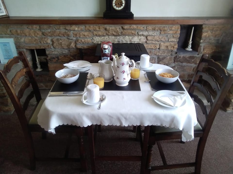 Coffee/tea facilities, Food and drinks, Other, Food, Breakfast
