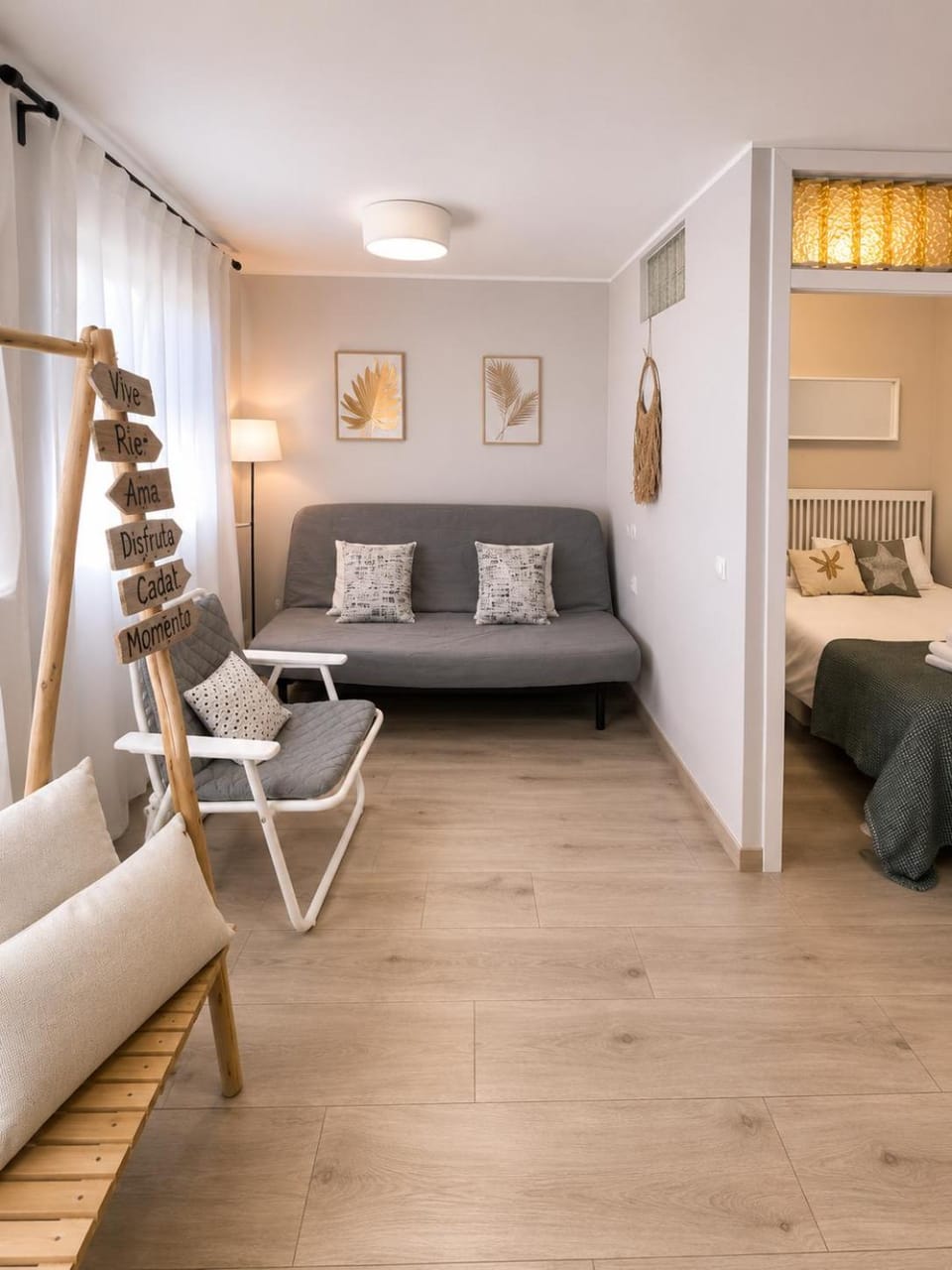 Communal lounge/ TV room, Bed, Living room, Bedroom