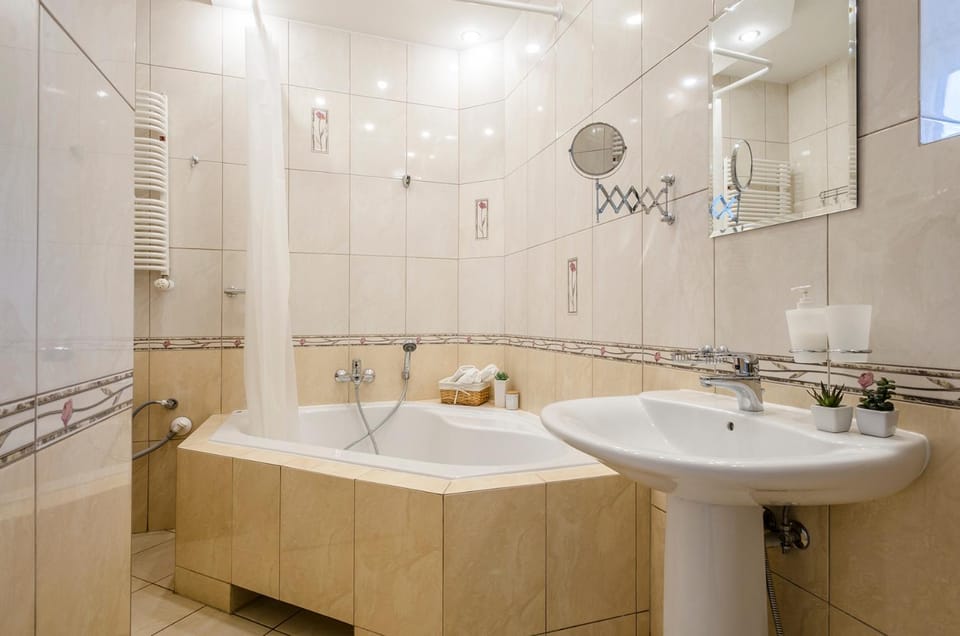 Shower, Bathroom, Bath, towels