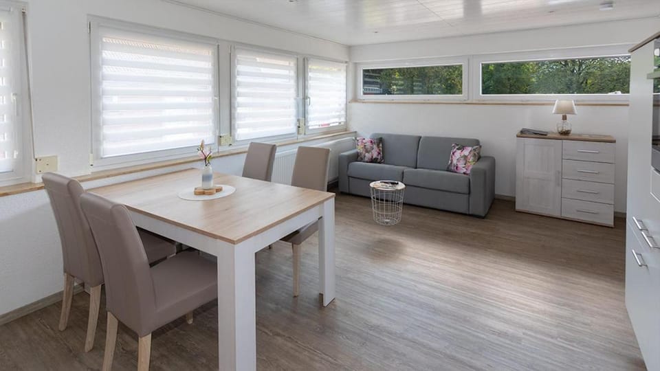 TV and multimedia, Kitchen or kitchenette, Living room, Dining area
