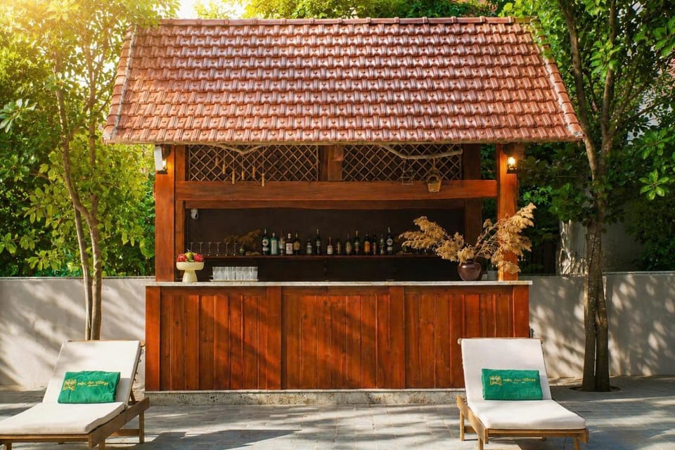 Lounge or bar