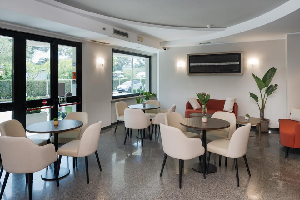 Lounge or bar