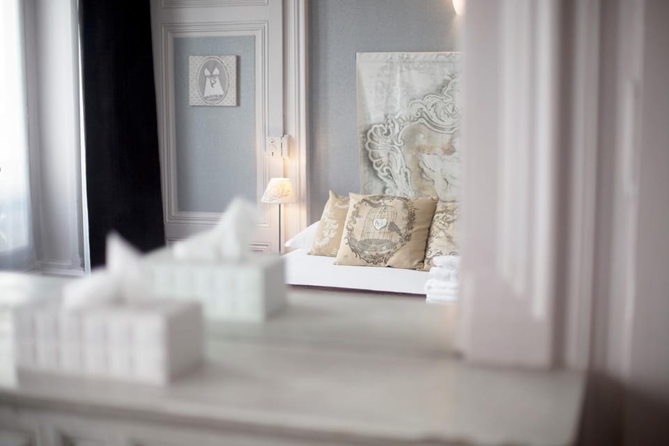 Bed, Decorative detail