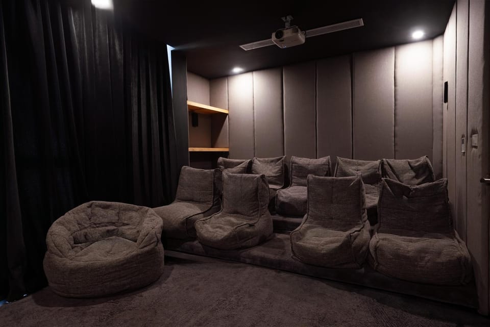 Area and facilities, Entertainment