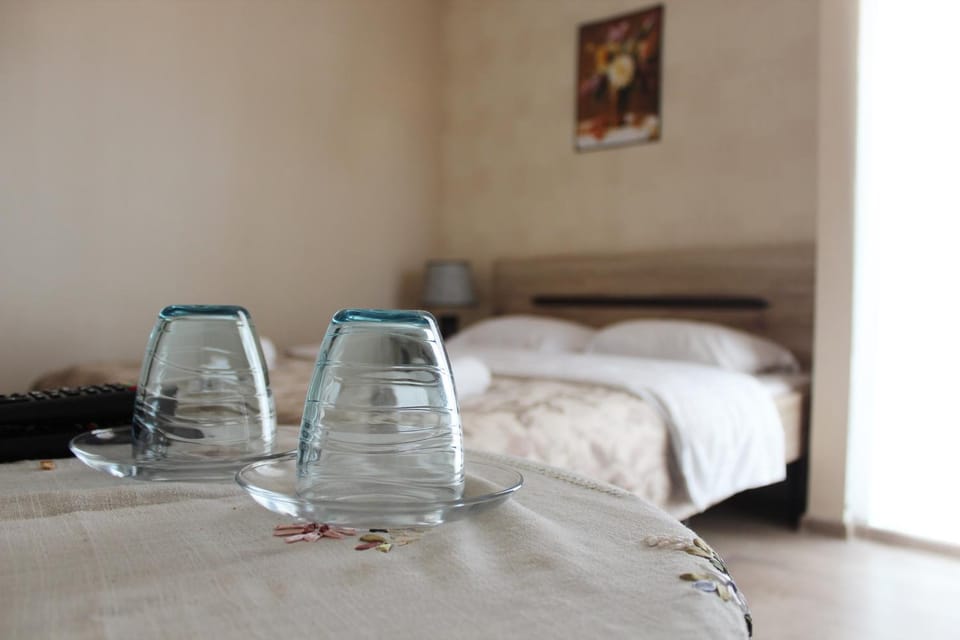 Bed, Photo of the whole room, Decorative detail
