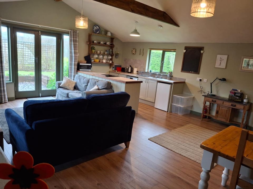 The Potting Shed And The Garden Shed Self Catering House in Wales