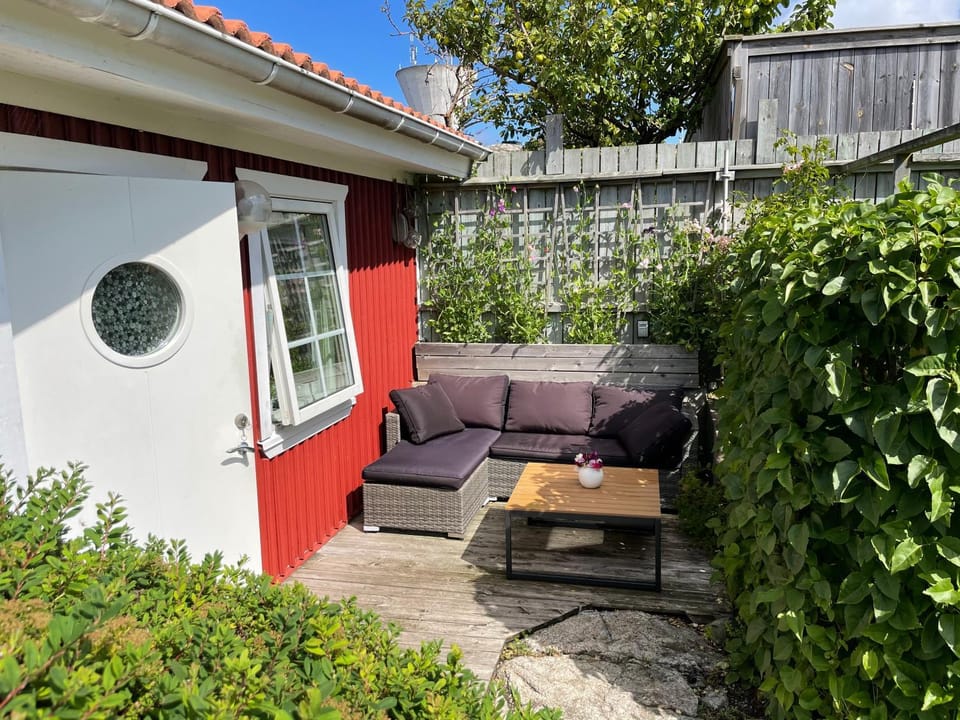 Stuga smögen Bed and Breakfast in Västra Götaland County