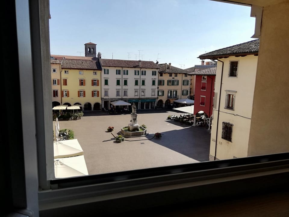 Neighbourhood, City view