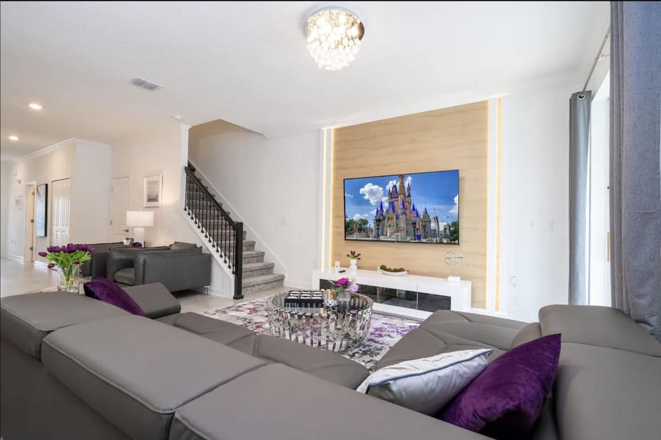 Storey Lake Resort Just 5 Minutes to Mickey Mouse House in Kissimmee