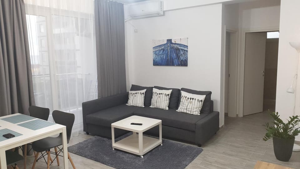 Sea Sound Apartment Mamaia Nord Apartment in Constanța County
