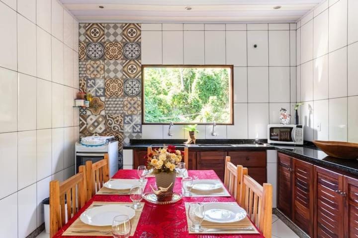 Recanto da Margo 1, casa com acesso a cachoeira House in Paraty