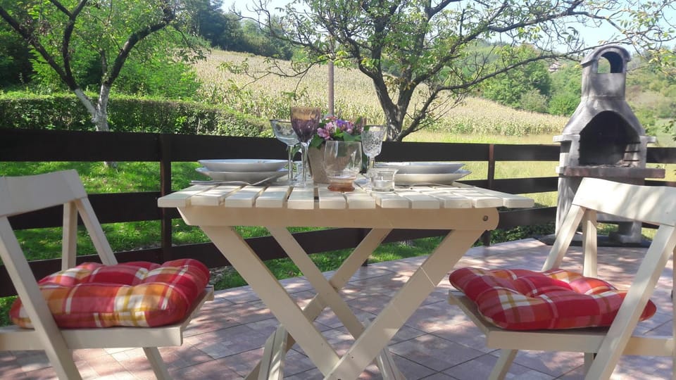 BBQ facilities, Garden, Balcony/Terrace