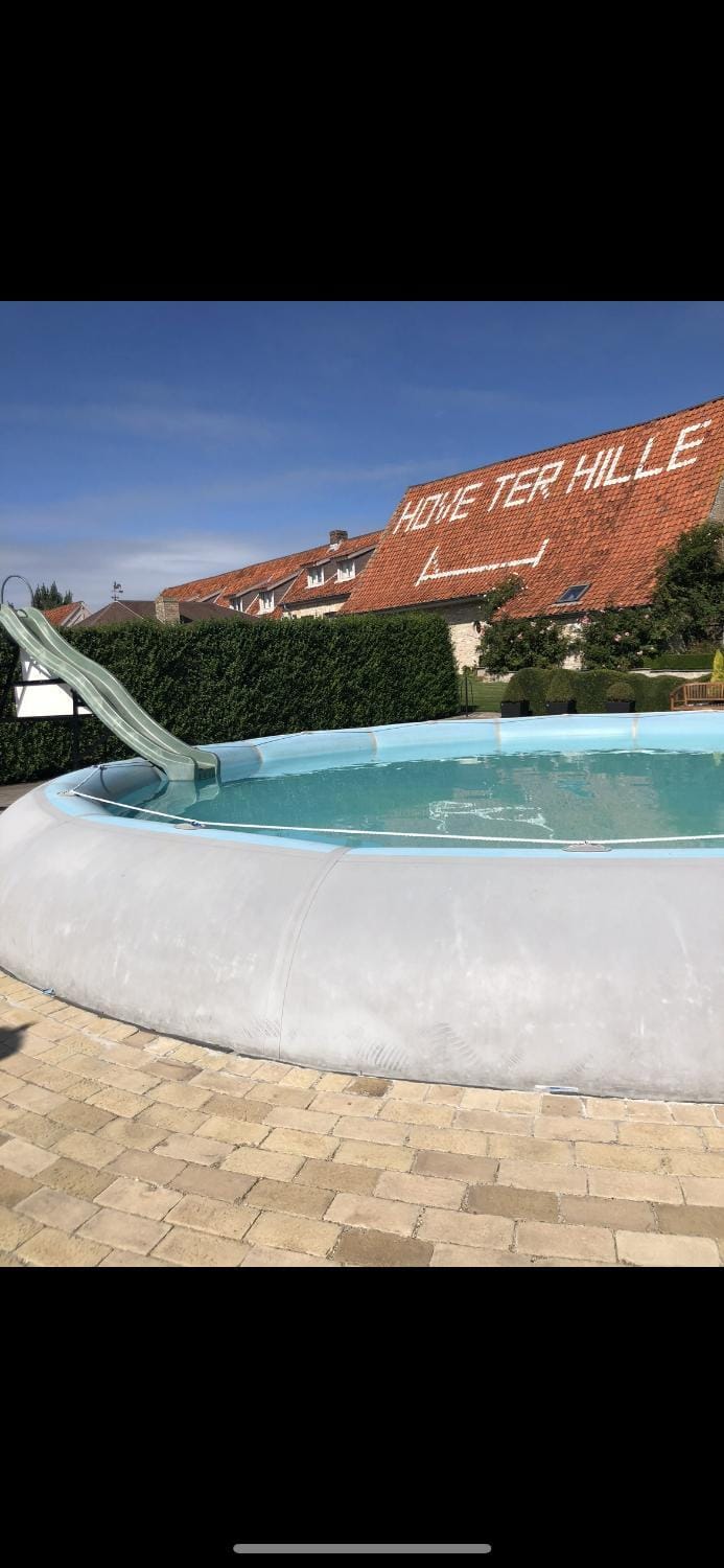 Hove Ter Hille Bed and Breakfast in Flanders