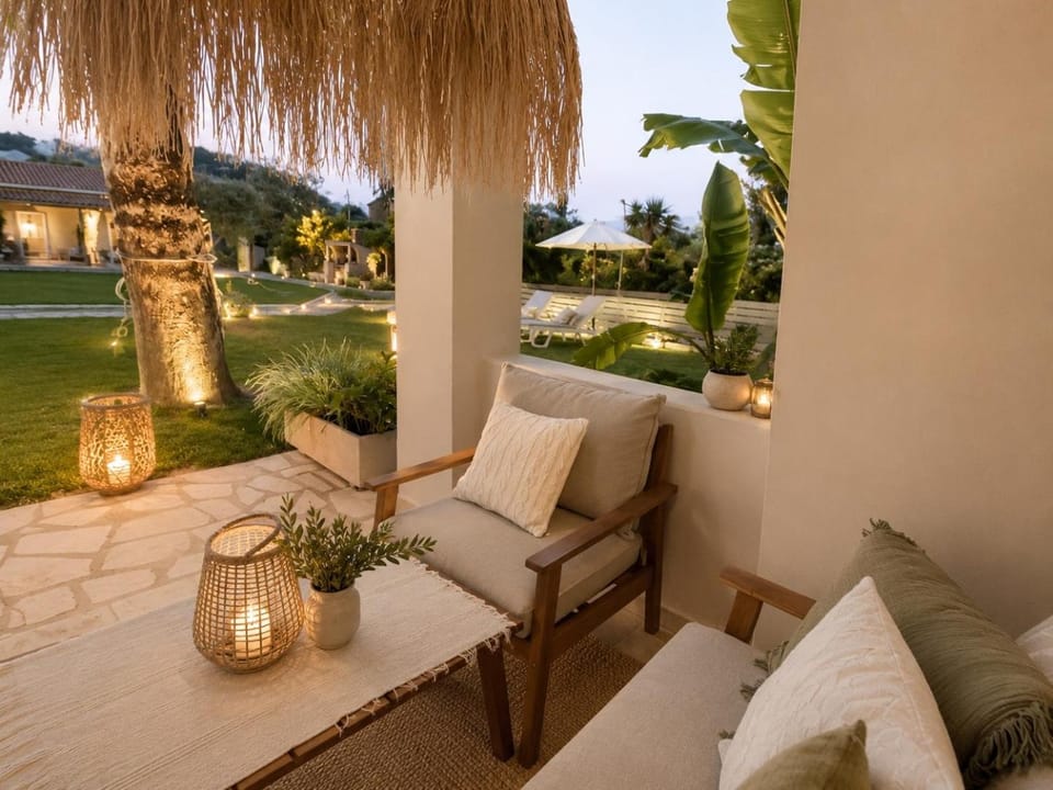 Patio, Day, Natural landscape, Garden, Living room, Seating area, Garden view
