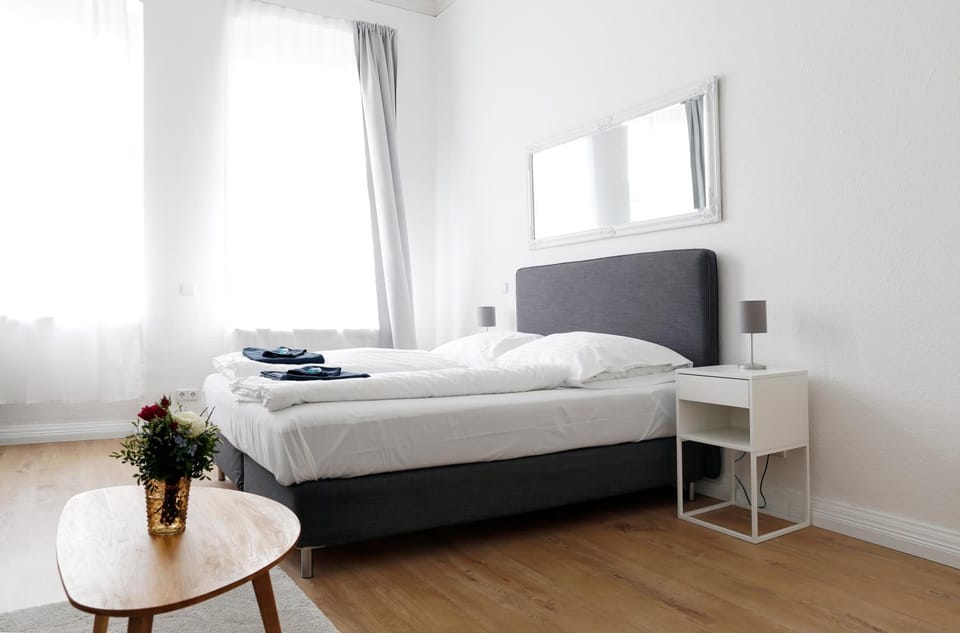 GREIF by ROCKCHAIR Apartments l SUPERHOST Status l 2 Bedrooms Boxspringbeds in City Center - Cozy Family & Business Flair welcomes you! Apartment in Berlin