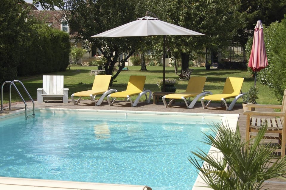 Swimming pool, Swimming pool