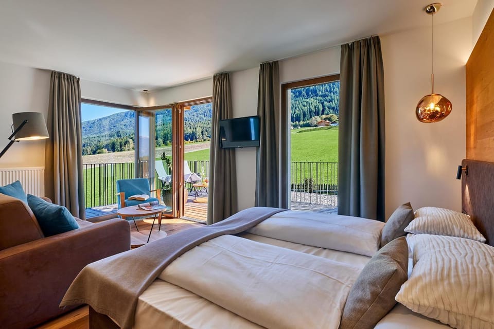 Bed, View (from property/room), Photo of the whole room, Bedroom, Mountain view