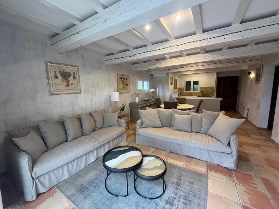 Les Restanques De Beaudine House in Forcalquier