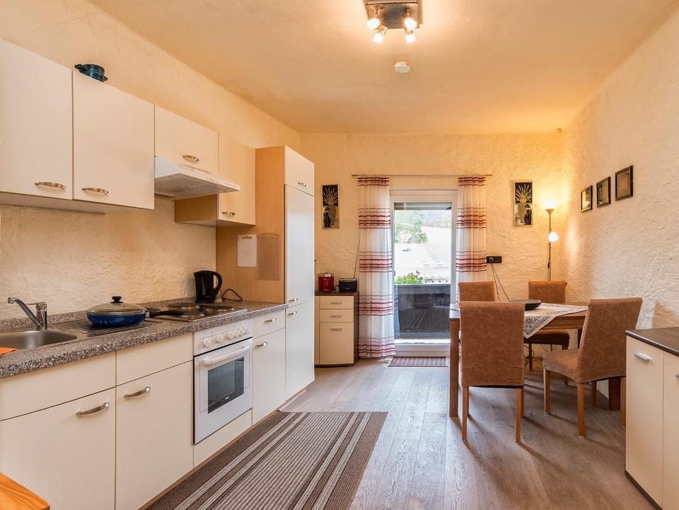 Balcony/Terrace, Kitchen or kitchenette, Photo of the whole room, Decorative detail, Seating area, Dining area