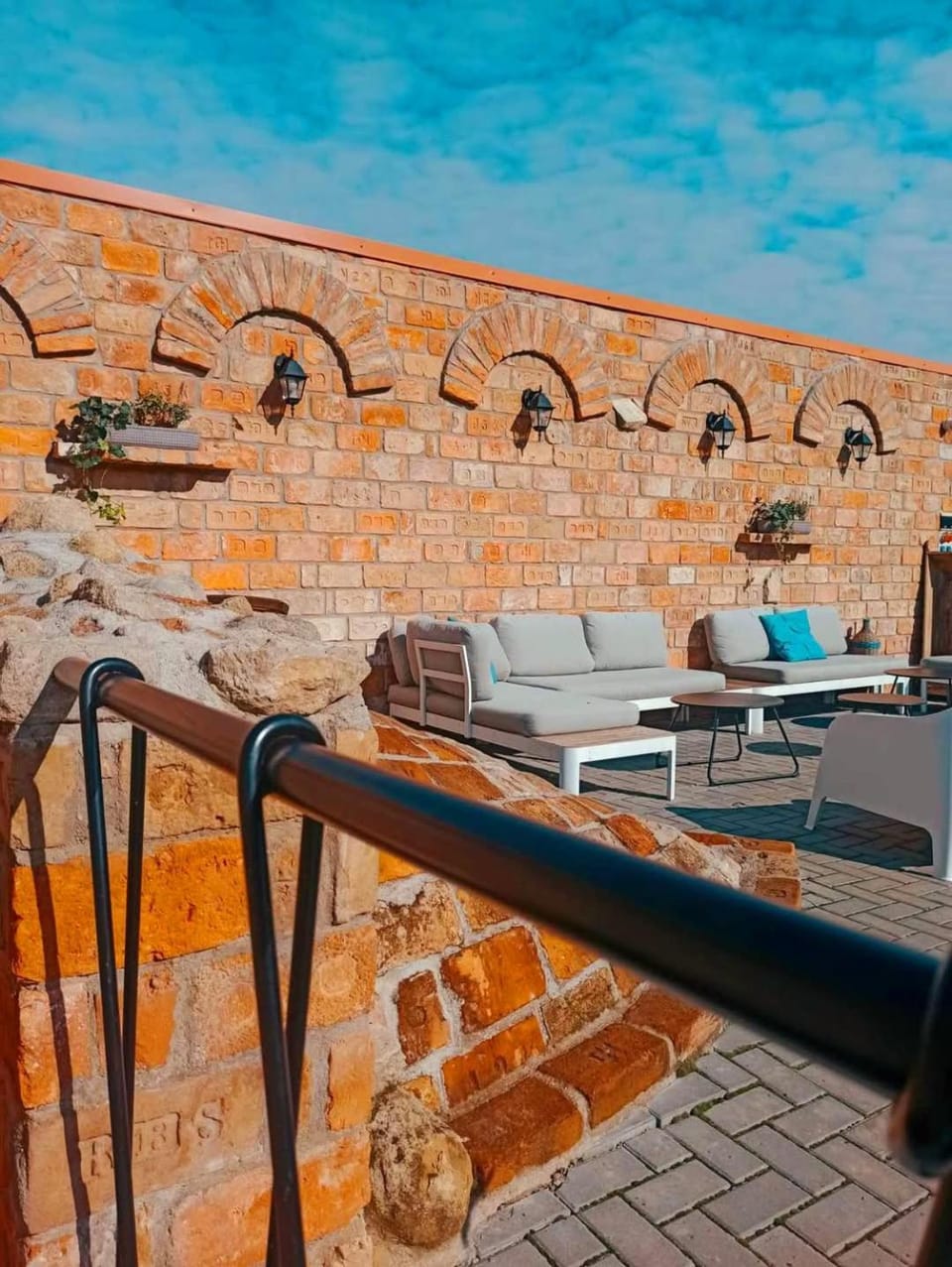 Day, Garden, Balcony/Terrace, Seating area