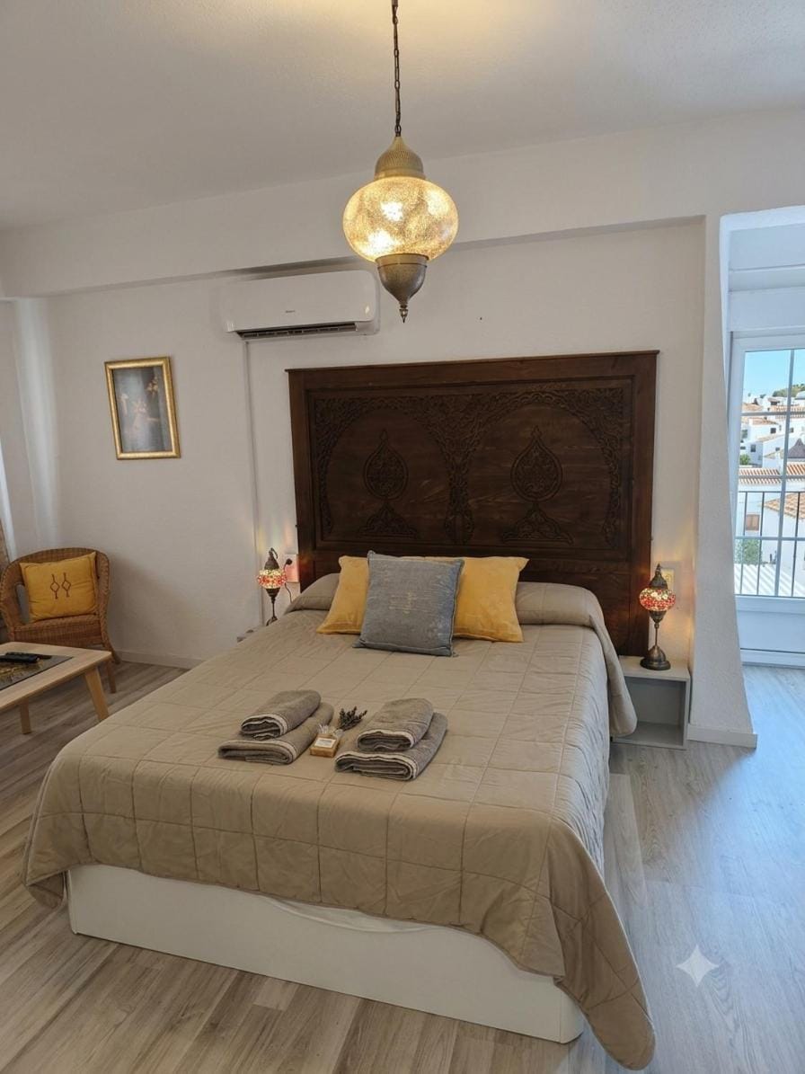Cuesta de Alhacaba by Now Granada Apartment in Granada