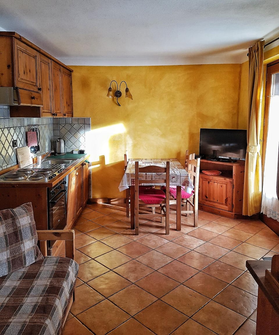 Residence Les Myosotis Apartment hotel in Aosta