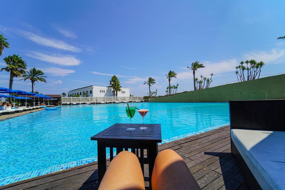 Day, Natural landscape, Pool view, Swimming pool