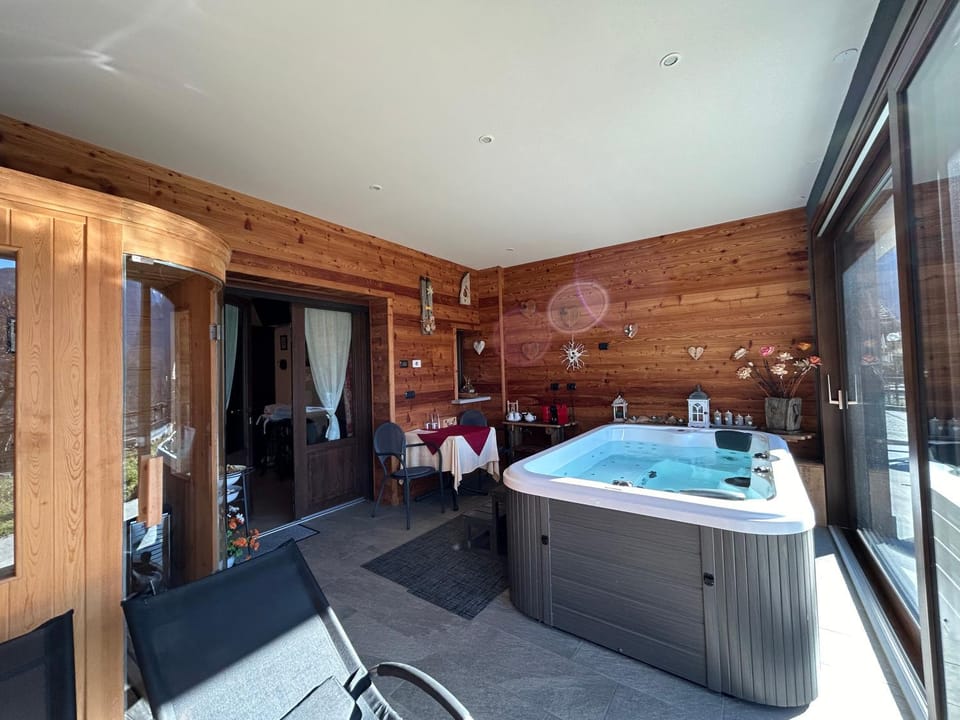 Hot Tub, Spa and wellness centre/facilities