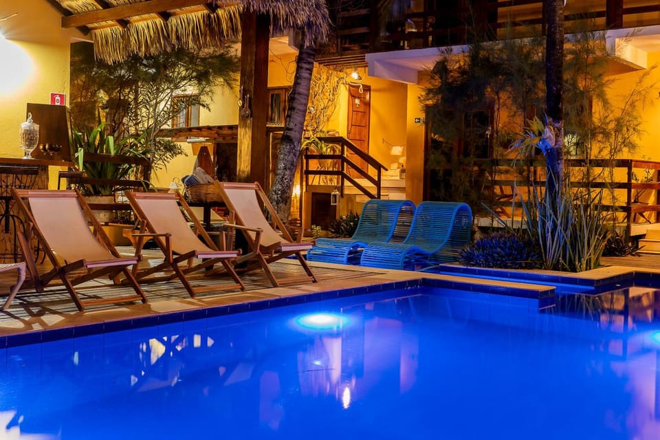 Swimming pool, sunbed