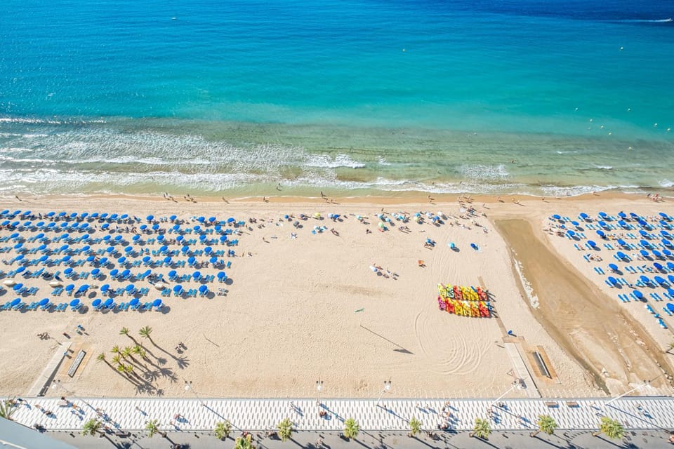 Nearby landmark, Off site, Day, People, Natural landscape, Beach, Sea view, sunbed