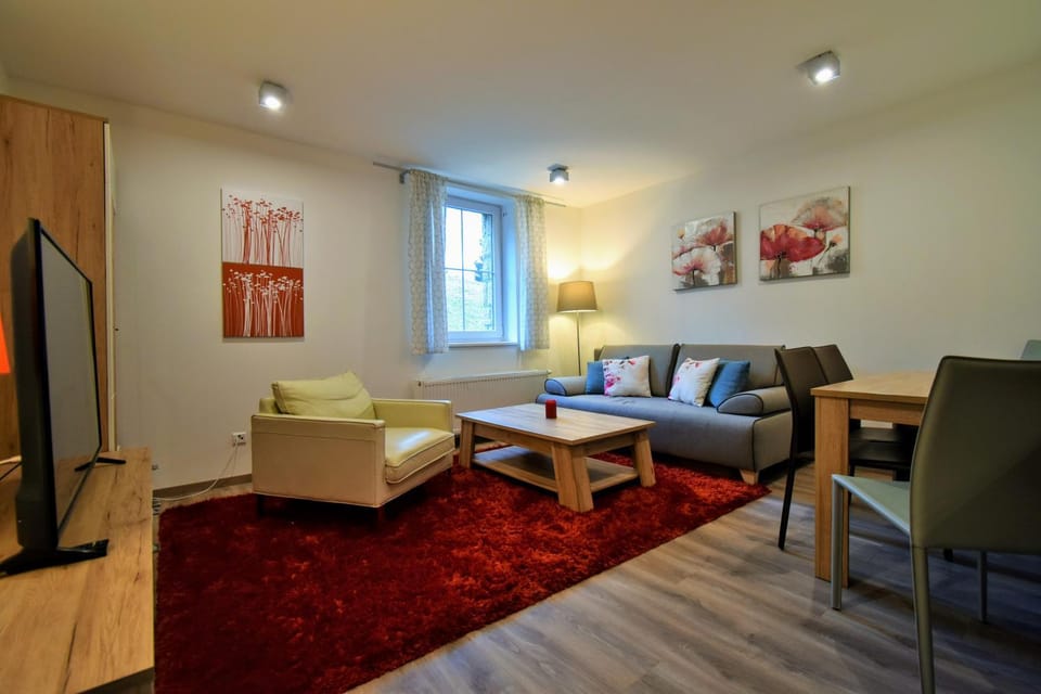 Apartment Dalibor II with private entrance and private garage Apartment in Lower Silesian Voivodeship