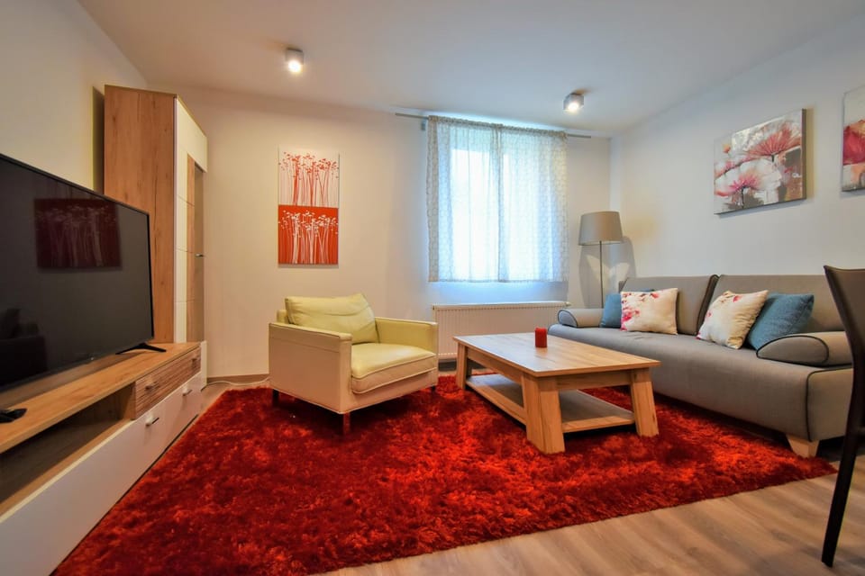 Apartment Dalibor II with private entrance and private garage Apartment in Lower Silesian Voivodeship