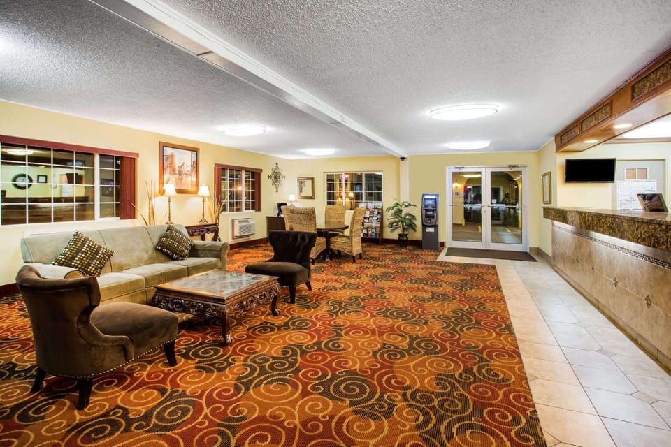 Lobby or reception, On site