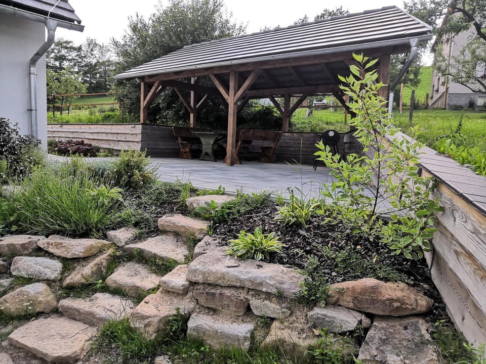 Facade/entrance, BBQ facilities, Garden