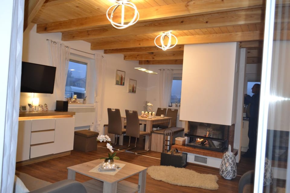 DomekTomek z kominkiem i ogrodem 1000m House in West Pomeranian Voivodeship, Poland