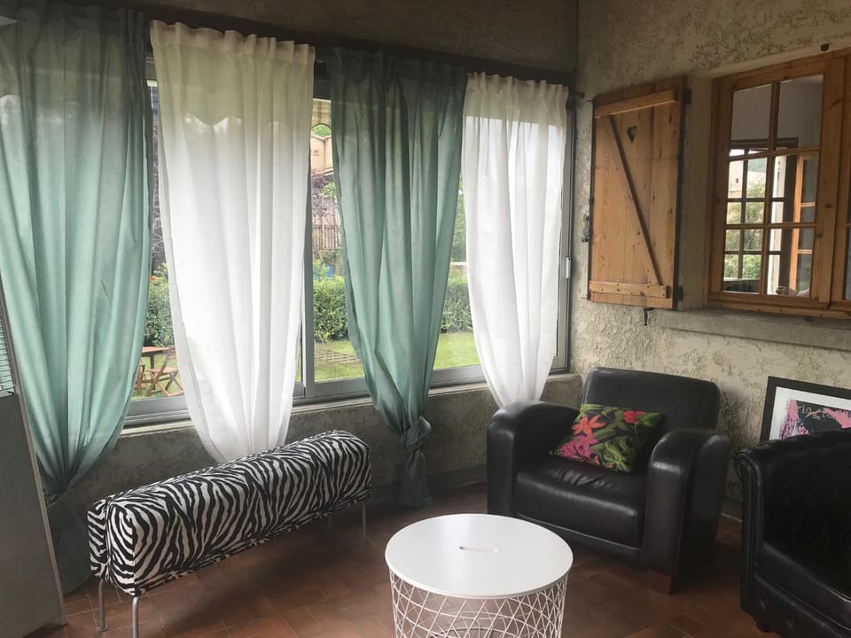 Patio, Garden view, Landmark view, Mountain view